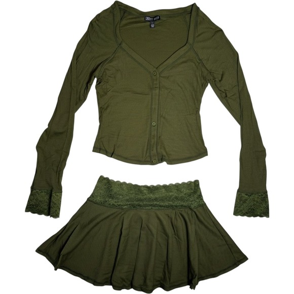Current Mood Dresses & Skirts - Current Mood Dolls Kill Hallway Season Green Lace Skirt Set Large NWT Whimsigoth